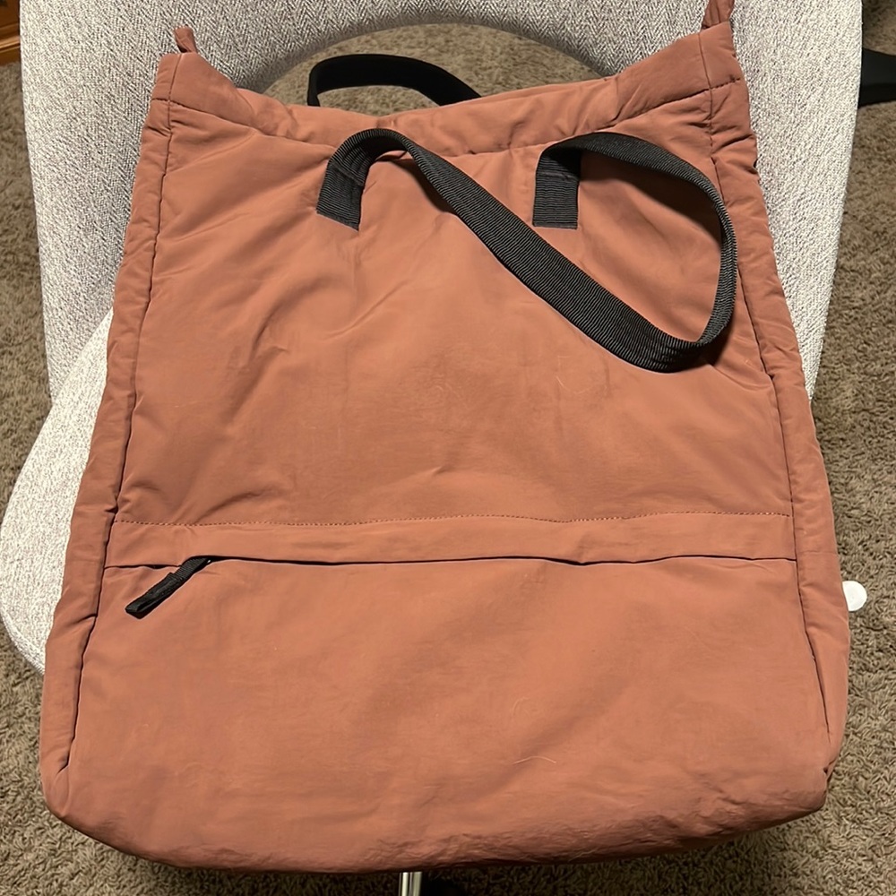 Large Insulated Tote WILL TAKE REASONABLE OFFERS